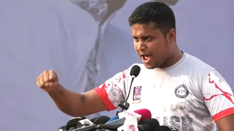 মনে হয় আমলারা বাস্তবতা ধারণ করতে পারছেন না: হাসনাত আব্দুল্লাহ